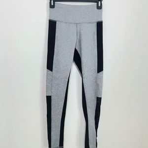 Strut This! Gray and Black Mesh Panel Workout Athletic Leggings Size M